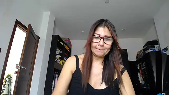 Snapshot of Manuela_lara_ chatting on February 10, 2026, 4:39 pm Manuela lara online show from February 10, 2026, 4:39 pm