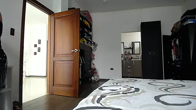 Snapshot of Manuela_lara_ chatting on February 18, 2026, 3:52 pm Manuela lara online show from February 18, 2026, 3:52 pm