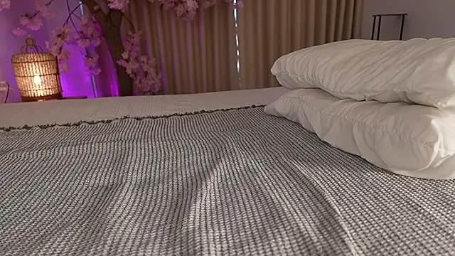 Bubblegumdream13 online show from July 19, 2026, 3:48 am