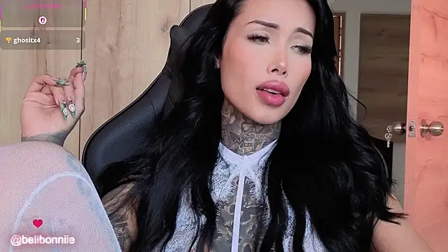 belllbonniie online show from October 14, 2025, 6:52 pm