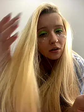 Milana Key online show from December 13, 2025, 10:05 pm