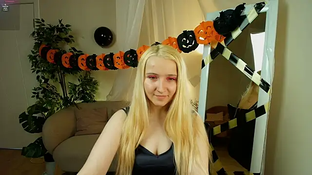 Milana Key online show from October 24, 2025, 10:09 pm