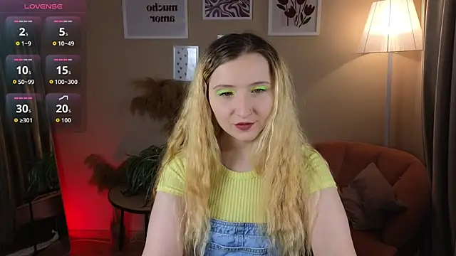 Milana Key online show from October 7, 2025, 9:16 pm