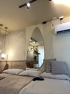 Tayler Kim online show from March 29, 2026, 4:30 pm