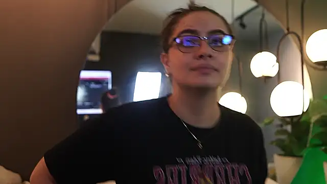 Tayler Kim online show from February 10, 2026, 6:29 pm