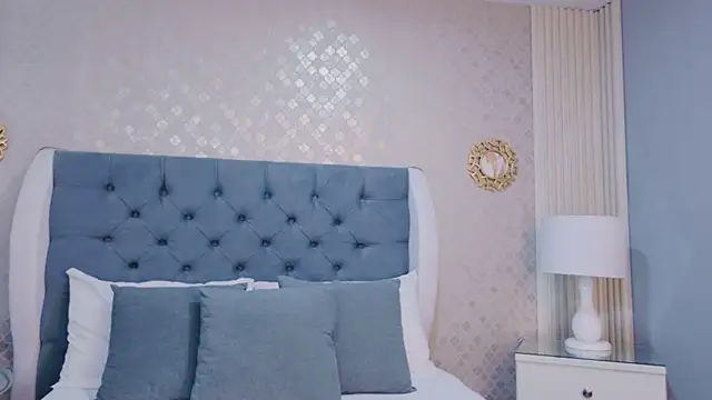 ZoeWilliis online show from June 3, 2026, 12:17 pm