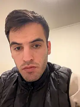 dino2603 online show from November 4, 2025, 6:44 pm