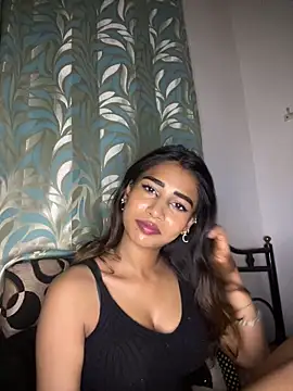 STRIP GLOW online show from March 1, 2026, 5:24 pm