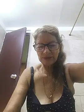 Snapshot of MaryLunne chatting on June 6, 2026, 12:05 am MaryLunne online show from June 6, 2026, 12:05 am