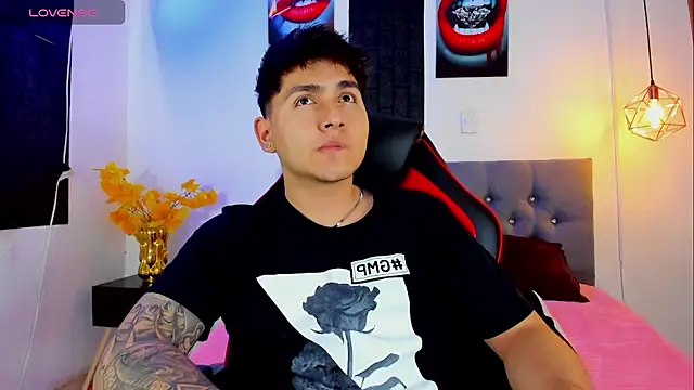 Nicolas James Sc online show from September 23, 2025, 2:46 pm