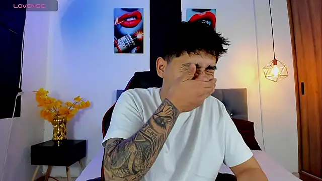 Nicolas James Sc online show from September 29, 2025, 2:23 pm