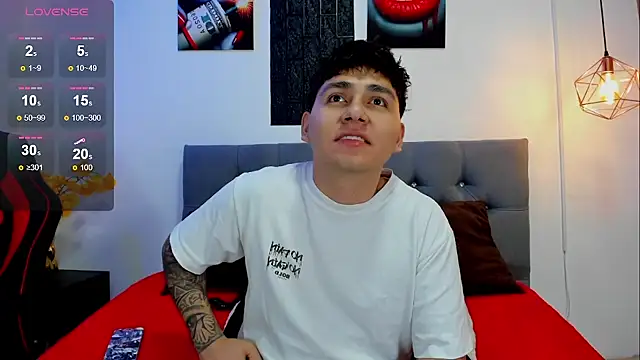 Nicolas James Sc online show from October 10, 2025, 1:34 pm