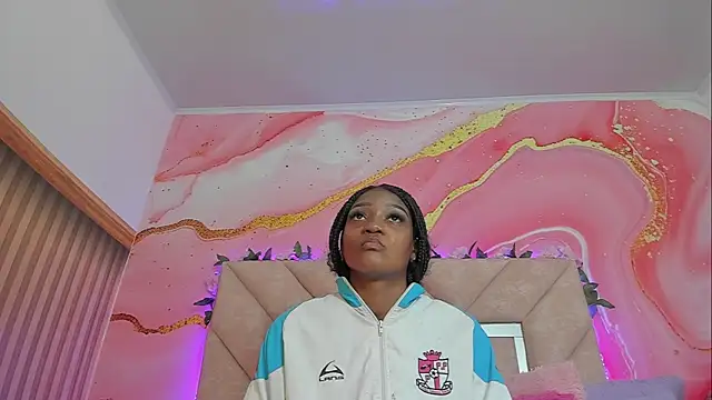 Taylor oriana  online show from October 6, 2025, 11:00 am