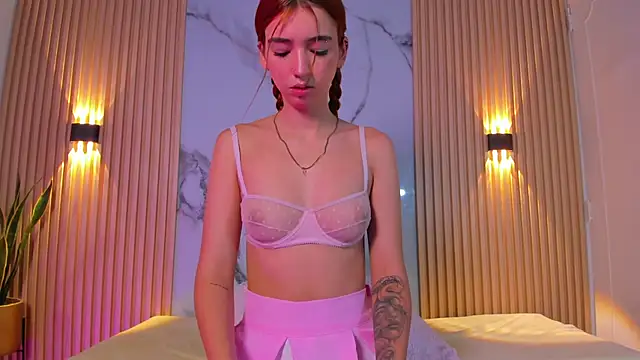 Snapshot of Alana_333 chatting on November 12, 2025, 11:14 am Alana 333 online show from November 12, 2025, 11:14 am