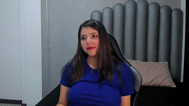 Snapshot of Charlotte-Star chatting on November 24, 2025, 8:20 pm Charlotte-Star online show from November 24, 2025, 8:20 pm