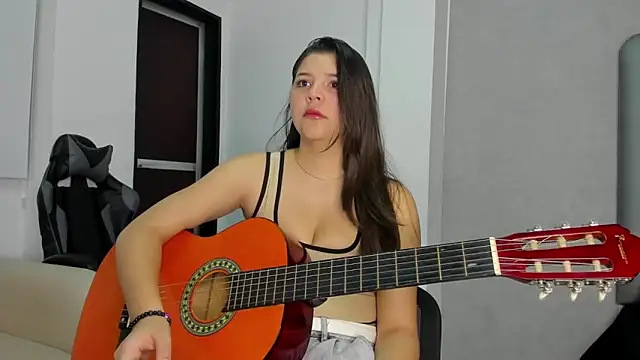 Snapshot of Charlotte-Star chatting on November 1, 2025, 10:14 pm Charlotte-Star online show from November 1, 2025, 10:14 pm