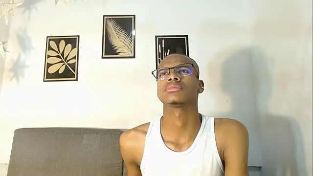 criss zuri online show from October 21, 2025, 11:53 am