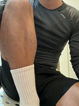 black xun online show from February 7, 2026, 6:27 pm