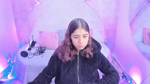 Gaby louse online show from April 15, 2026, 7:40 pm