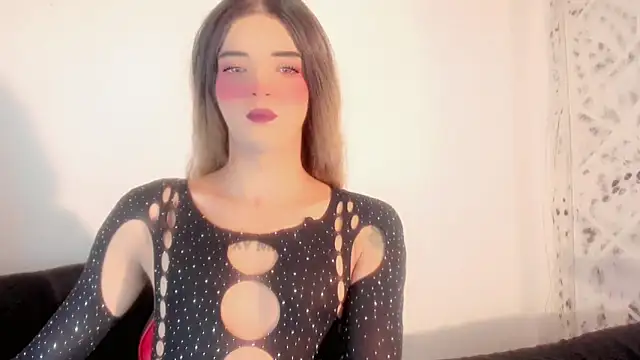 Snapshot of MIA_HOT23CM_S7S chatting on October 17, 2025, 11:12 am MIA HOT23CM S7S online show from October 17, 2025, 11:12 am