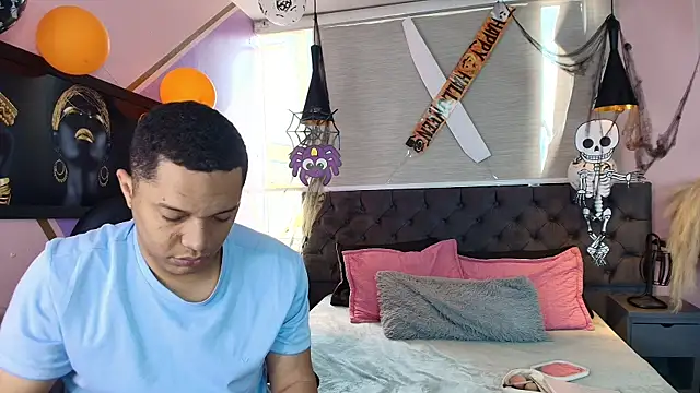 Annie Lii online show from October 27, 2025, 1:23 pm