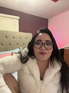 Snapshot of MyHoneyFrida chatting on November 20, 2025, 4:24 am MyHoneyFrida online show from November 20, 2025, 4:24 am