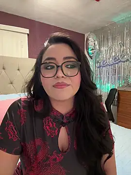 MyHoneyFrida online show from December 19, 2025, 1:42 am