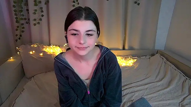 pyro flerrr online show from September 19, 2025, 6:56 pm