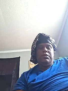 Eatme07 online show from April 17, 2026, 7:06 pm