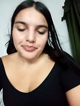 chloe 90 online show from October 11, 2025, 11:50 pm