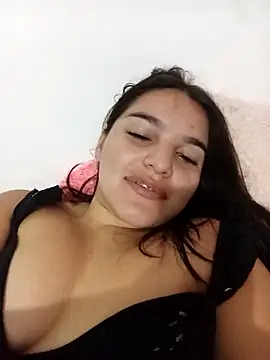 chloe 90 online show from November 27, 2025, 11:38 pm