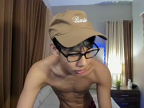 fucking hot2 online show from September 21, 2025, 9:25 am