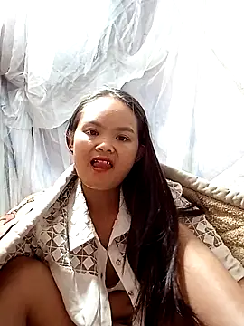 xinhxinhcute online show from October 9, 2025, 10:16 am