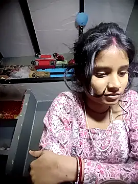 Hot Mayra  online show from November 16, 2025, 6:18 am