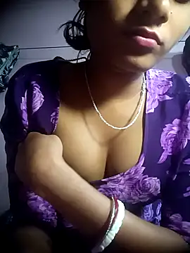 Hot Mayra  online show from November 11, 2025, 5:02 am