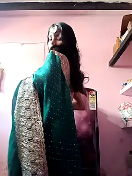 Hot Mayra  online show from September 15, 2025, 5:08 am