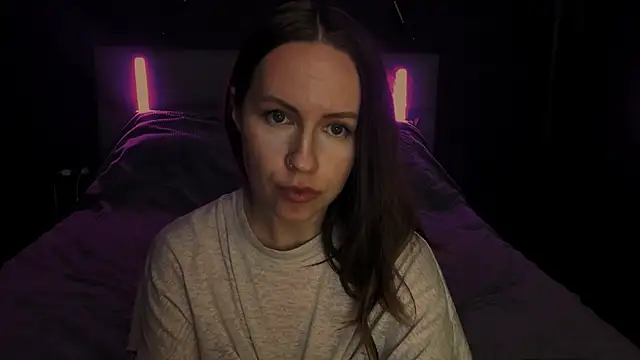 Snapshot of North_baby chatting on October 6, 2025, 8:42 pm North baby online show from October 6, 2025, 8:42 pm