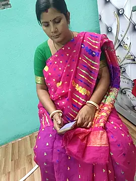 desi boudi87 online show from October 12, 2025, 12:28 pm