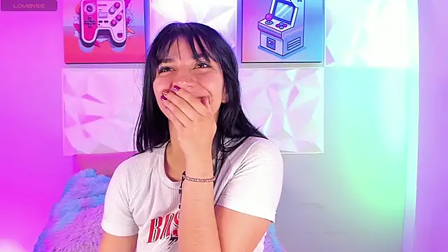 Snapshot of LindaWz_ chatting on September 19, 2025, 6:06 am LindaWz online show from September 19, 2025, 6:06 am