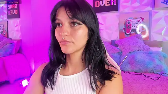 Snapshot of LindaWz_ chatting on October 7, 2025, 4:24 am LindaWz online show from October 7, 2025, 4:24 am