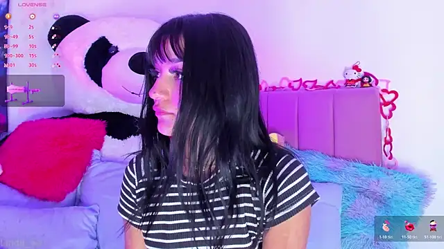 LindaWz  online show from March 12, 2026, 7:56 am