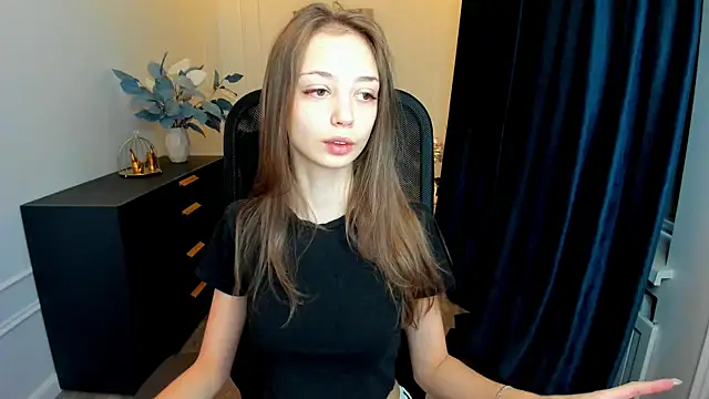 EmilyGraydis online show from September 27, 2025, 4:18 am