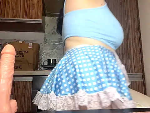 curvybombb online show from November 9, 2025, 8:35 pm