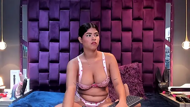 Snapshot of MilaRiva chatting on June 5, 2026, 11:49 am MilaRiva online show from June 5, 2026, 11:49 am
