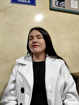 Snapshot of CHARLOTTE__05 chatting on September 17, 2025, 12:51 pm CHARLOTTE 05 online show from September 17, 2025, 12:51 pm