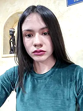 Snapshot of CHARLOTTE__05 chatting on October 8, 2025, 3:24 pm CHARLOTTE 05 online show from October 8, 2025, 3:24 pm