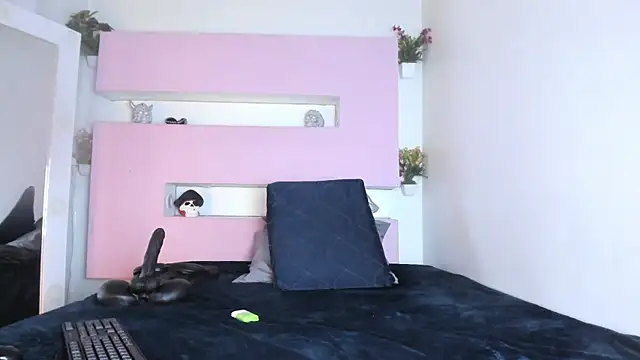 Zairaa Fox online show from November 3, 2025, 8:34 pm