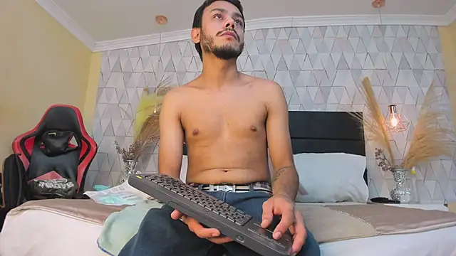 Boss Domiinator online show from February 4, 2026, 12:22 pm