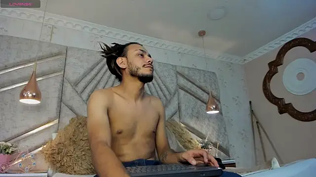 Boss Domiinator online show from September 9, 2025, 4:33 am