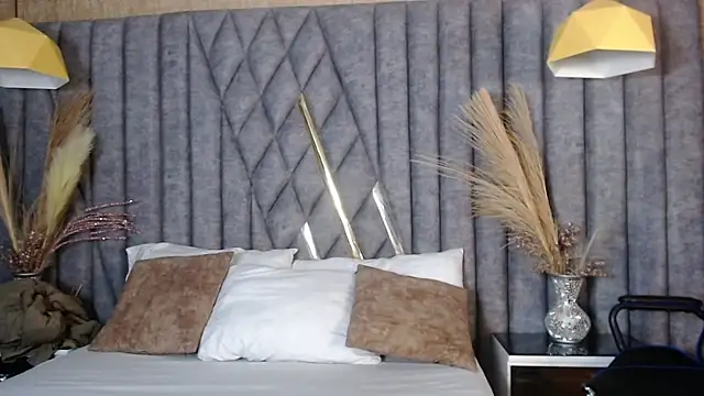 Boss Domiinator online show from October 4, 2025, 3:08 am